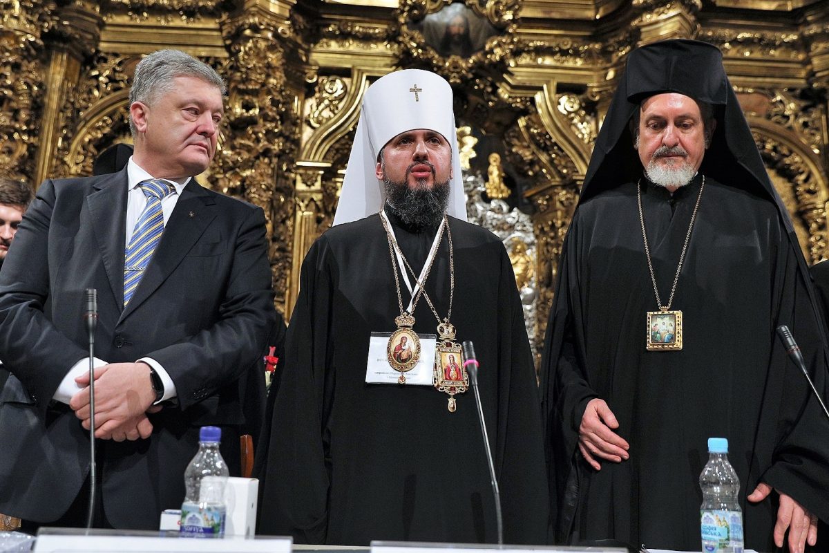 Zełeński niszczy Ukraińską Cerkiew Prawosławną