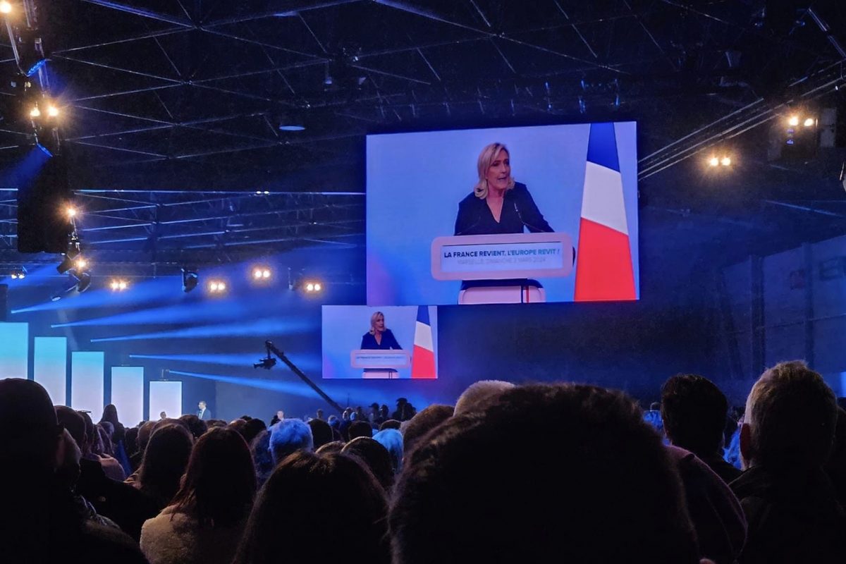 Le Pen: Czas na pokojowe negocjacje 