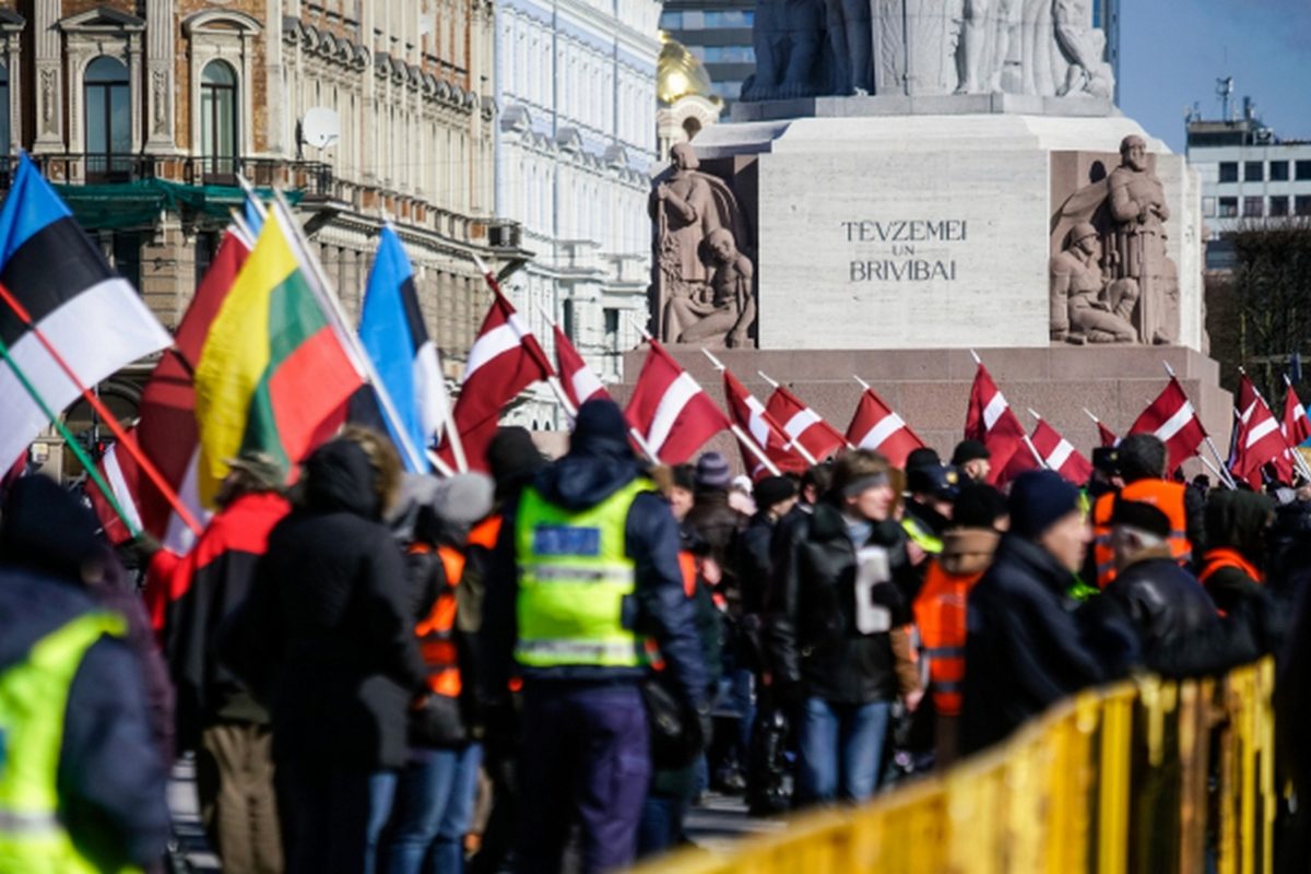 Waćkowski: Jak Ośrodek Studiów Wschodnich masakruje kolektywny Zachód