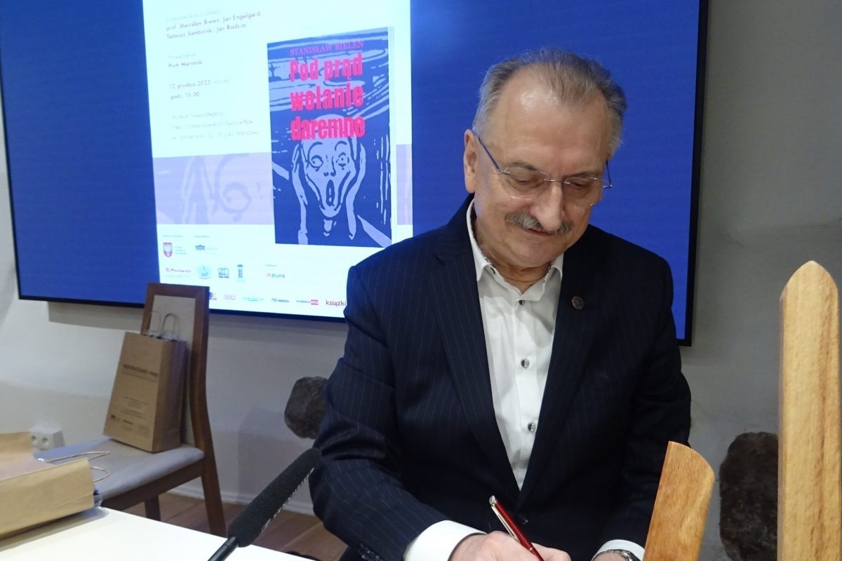 Bieleń: Między arbitrażem a przeciwwagą