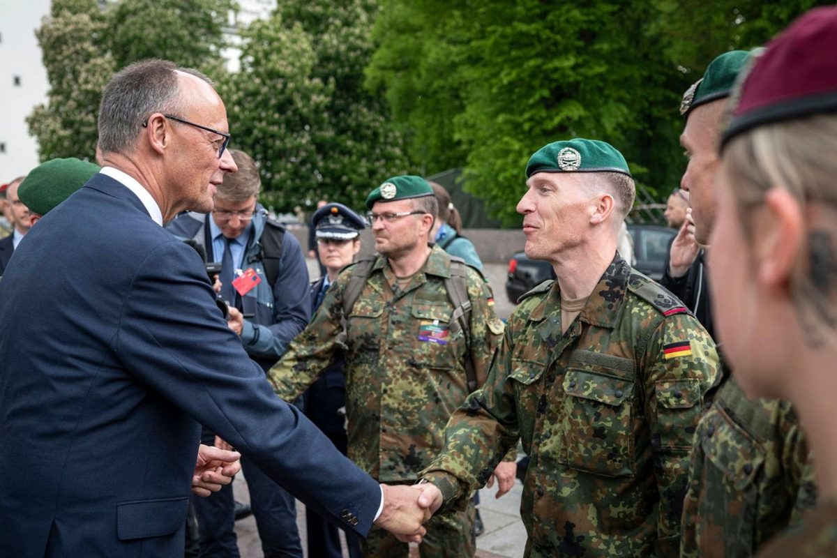 Kenius: Z kanclerzem Merzem od zamożnego społeczeństwa do potęgi militarnej