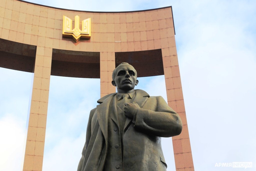 Jastrzębski: Robić to co służy narodowi