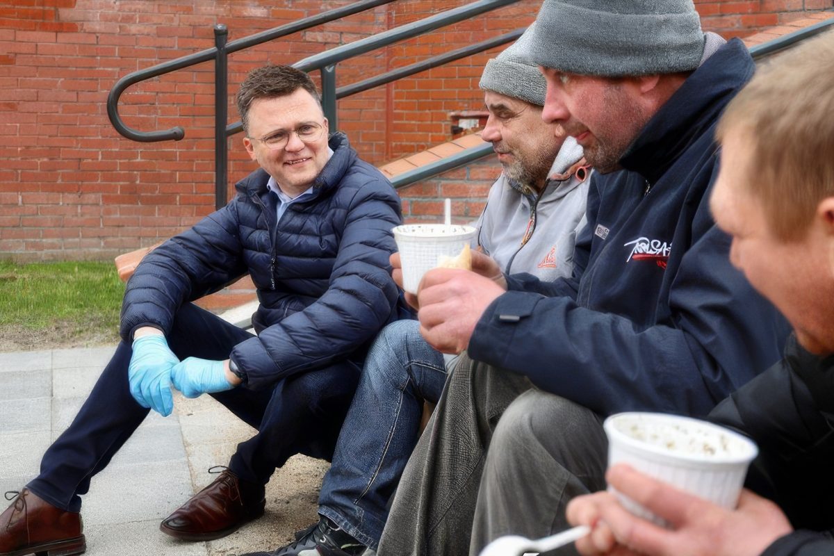 Rękas: Mechanizm Hołownia