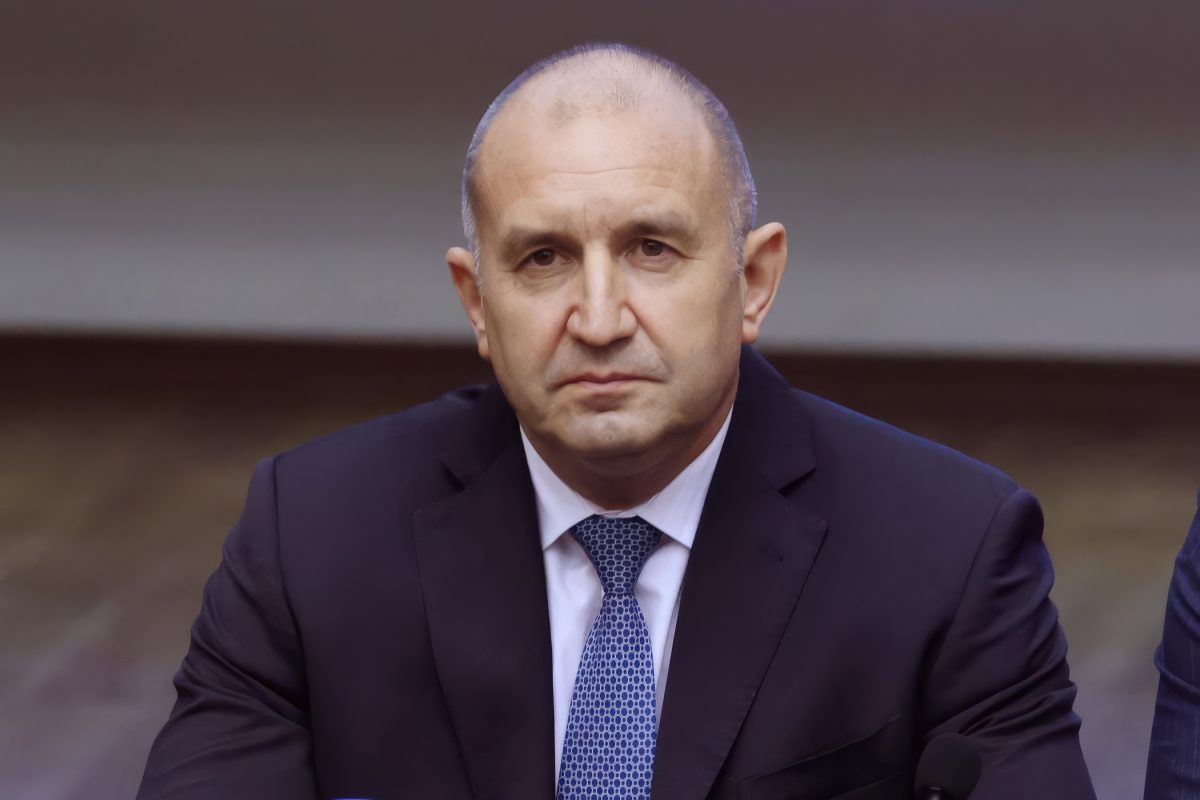 Waćkowski: Nowa polityczna rola Rumena Radewa 