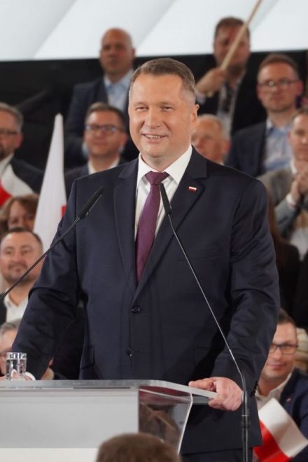 Czarnek nie uratuje PiS-u