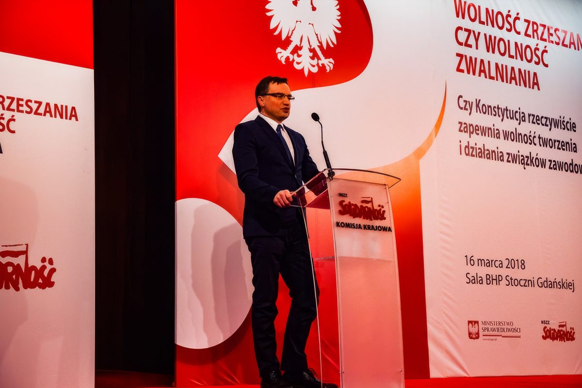 Dwornik: Szuja w Pałacu Sprawiedliwości