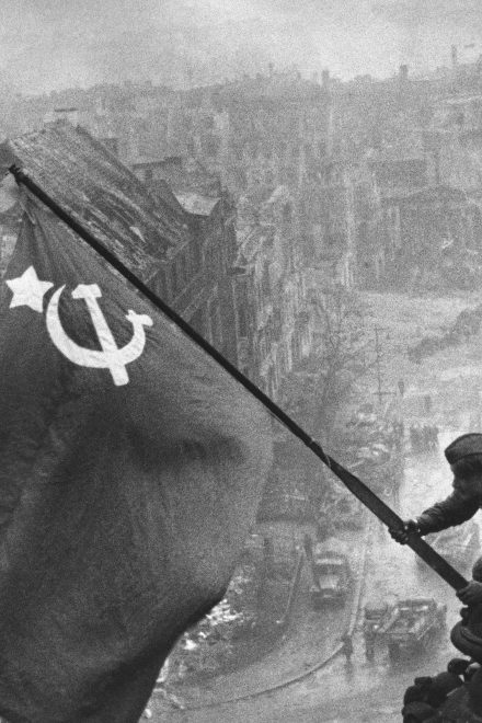 Dzień Zwycięstwa w cieniu zwątpienia