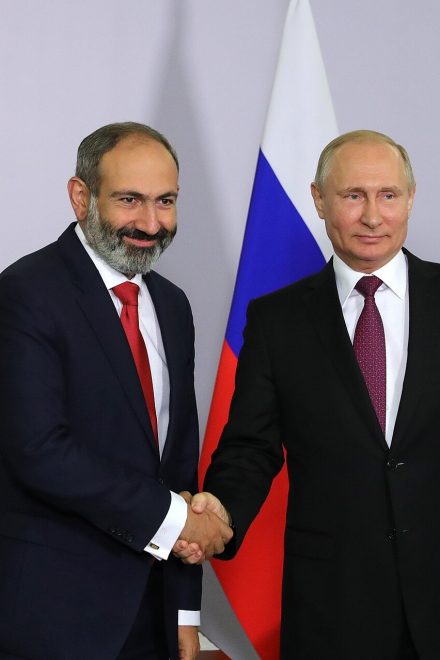 Erywań między Brukselą a Moskwą